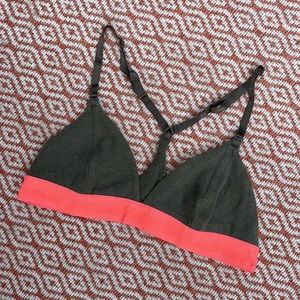 lululemon t-shirt bra